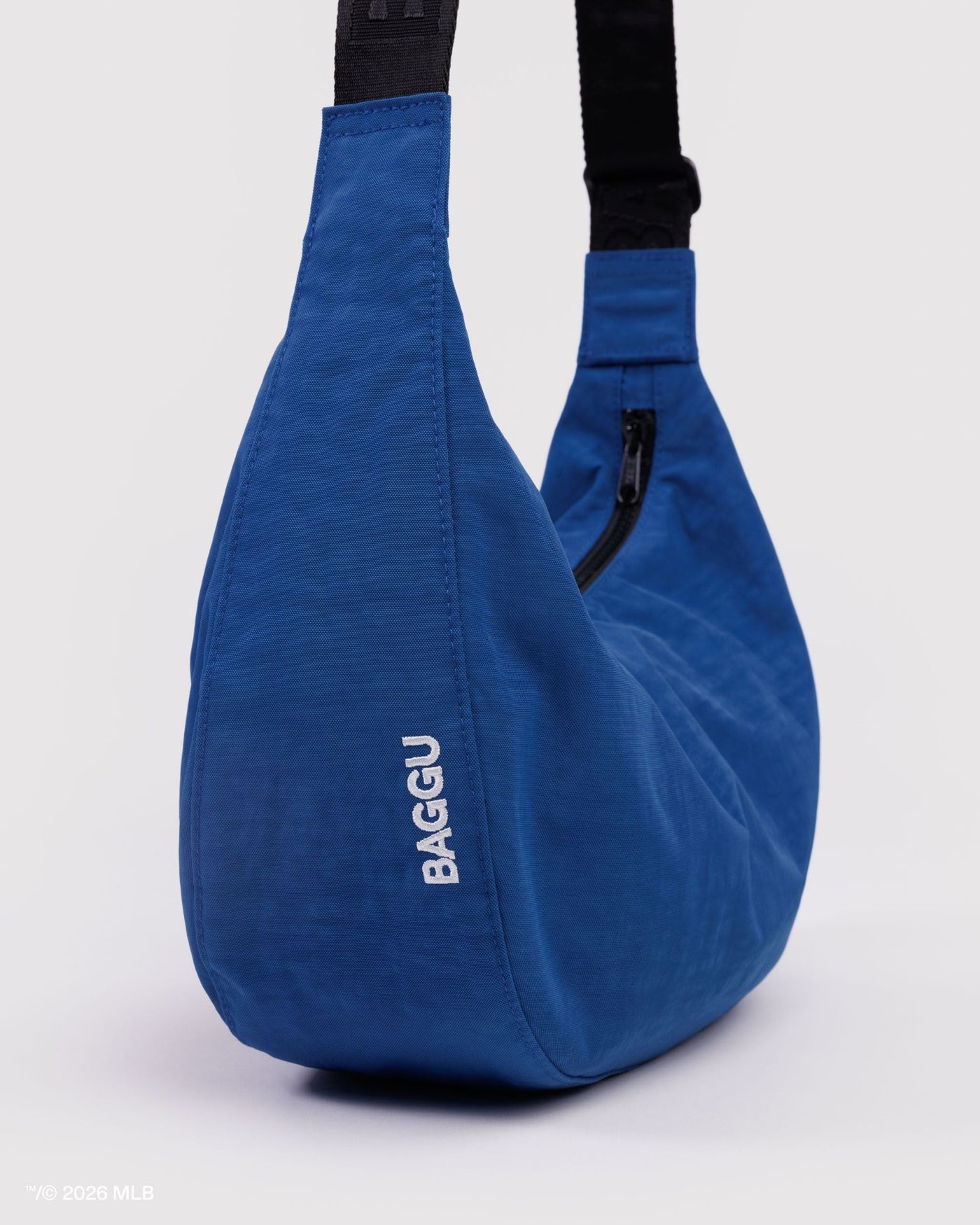 Medium Nylon Crescent Bag - Chicago Cubs™ - Quick Grab